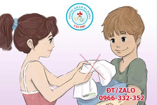 không sử dụng chung dụng cụ cá nhân
