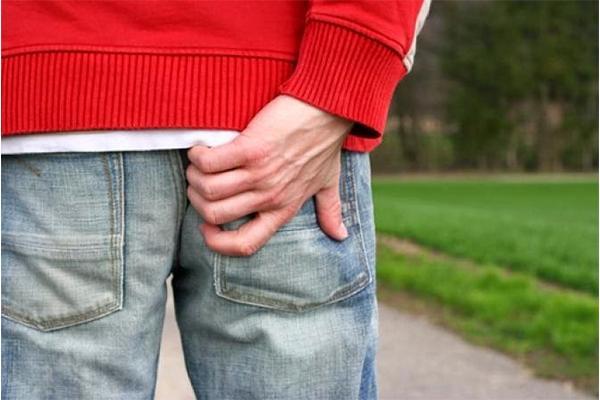 Áp-xe hậu môn gây ngứa ngáy
