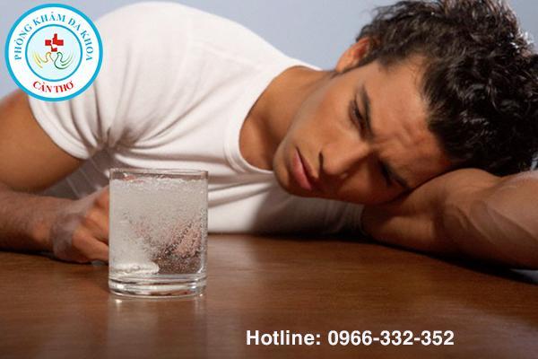 người bệnh sốt cao mệt mỏi