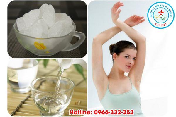trị hôi nách bằng phèn chua và rượu
